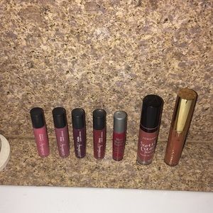 Bundle of 7 lipsticks